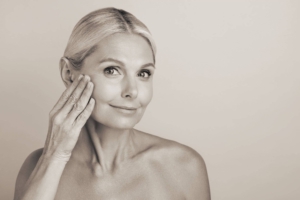 Behandlung individuell nach Ihren Wünschen und Bedürfnissen mittels Skinbooster, PRP Behandlung (Vampirlifting), FRAXEL Laser, Beseitigung von Pigmentstörungen, Behandlung von störenden Äderchen, Fruchtsäurepeeling in Lindau am Bodensee